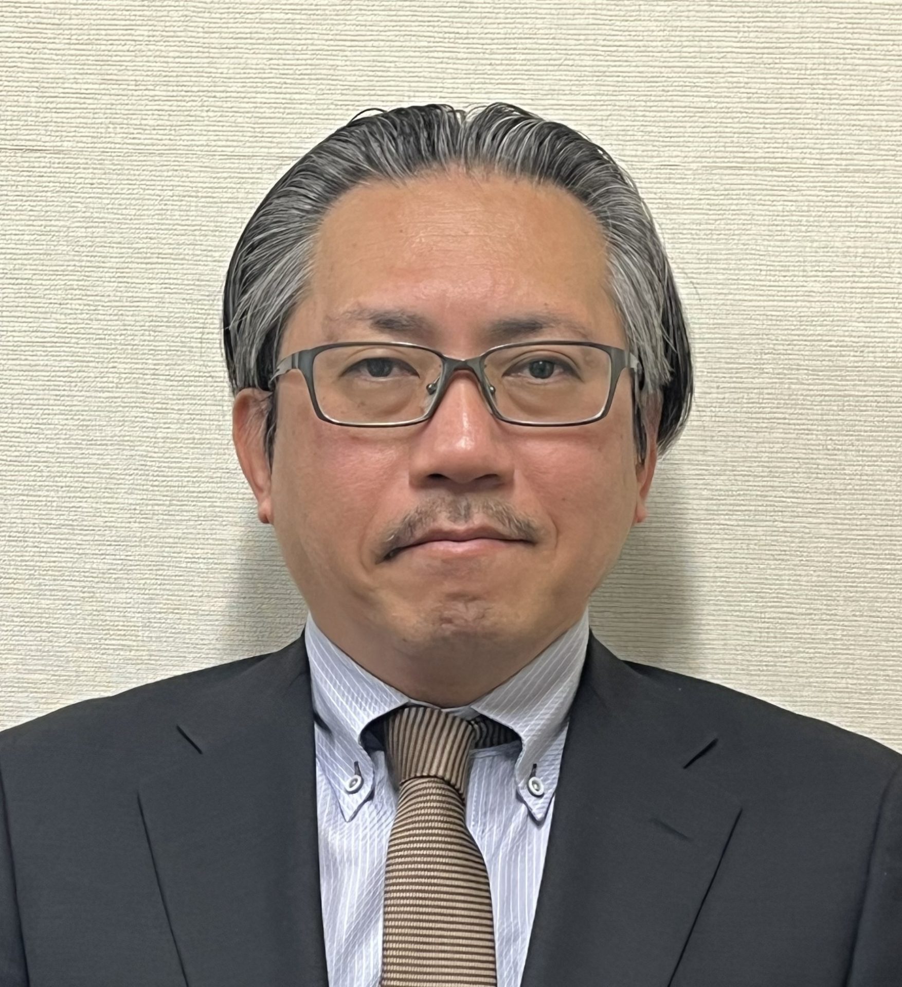 理事長・校長<br>髙橋淳二先生